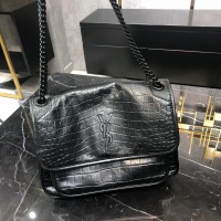 입생로랑 YSL 22CM 니키 베이비 램스킨 숄더백 니키가방548943