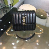 입생로랑 YSL 미디엄 비키백 VICKY 532612