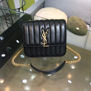 입생로랑 YSL 미디엄 비키백 VICKY 532612