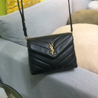 입생로랑 YSL 루루크로스백 LOULOU 467072