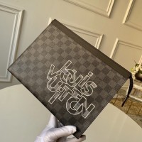 루이비통 Louis Vuitton  M41696 클러치백