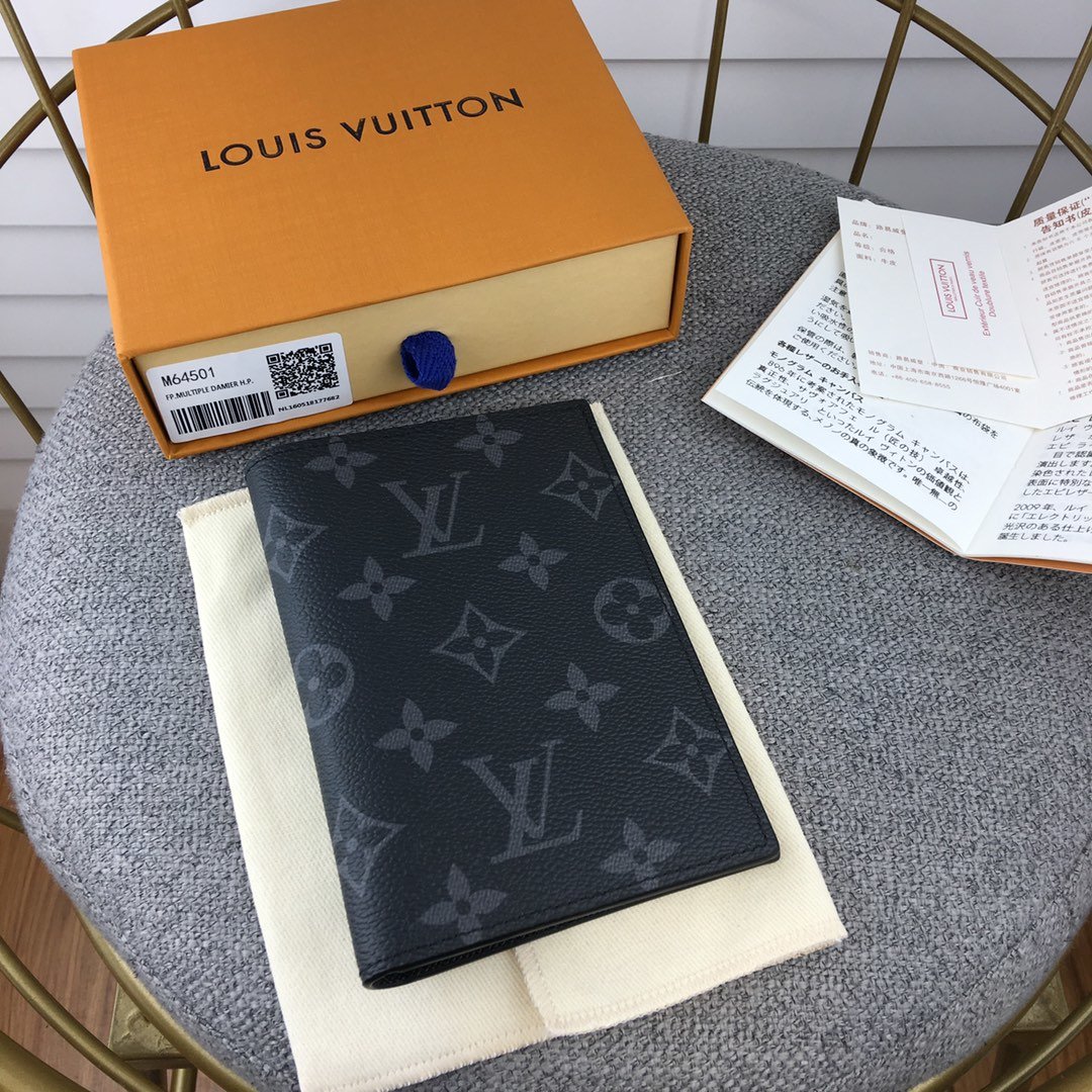 루이비통 Louis Vuitton  여권지갑 M64502