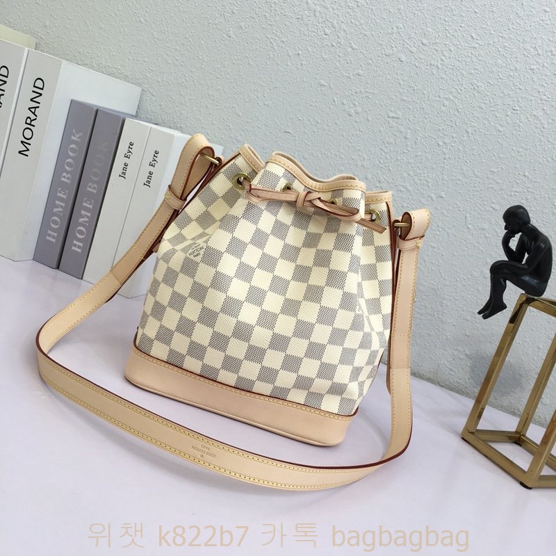 루이비통 Louis Vuitton 노에 BB 모노그램 M40817