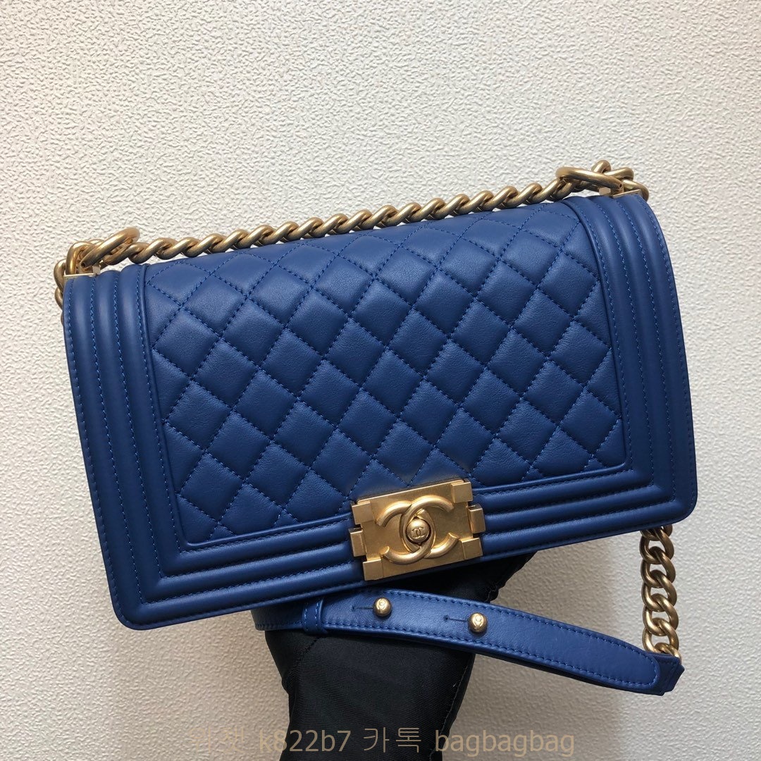 샤넬 CHANEL 캐비어 보이백 Leboy 25CM