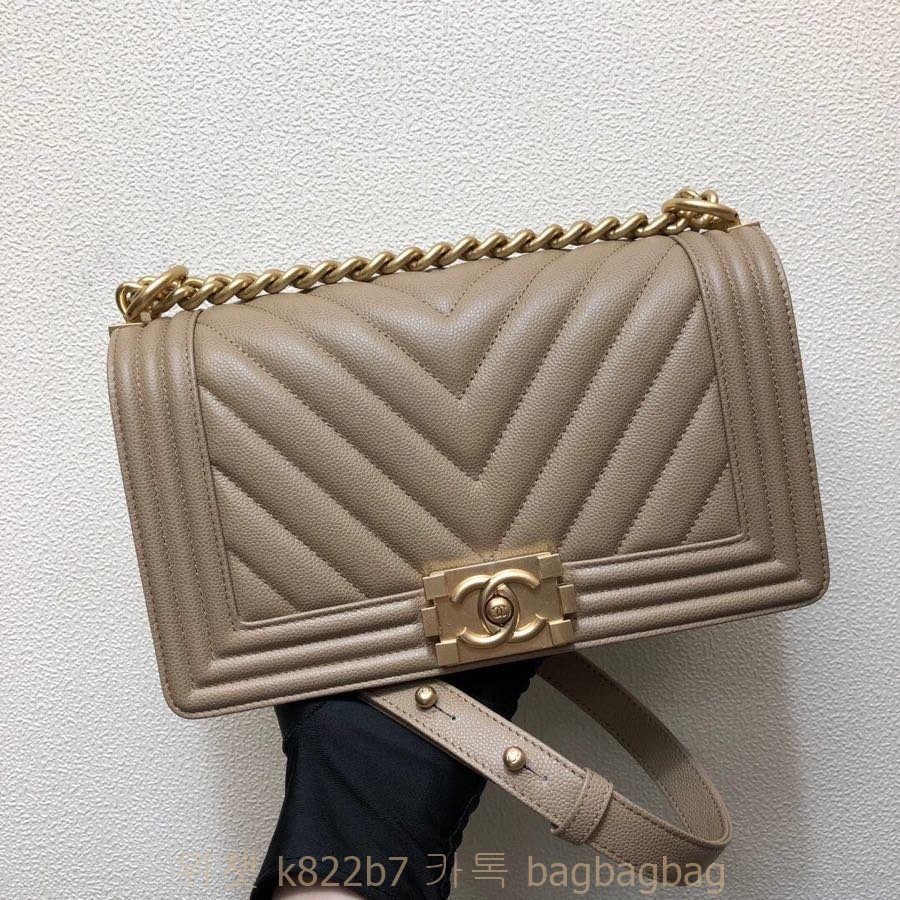 샤넬 CHANEL 캐비어 보이백 Leboy 25CM