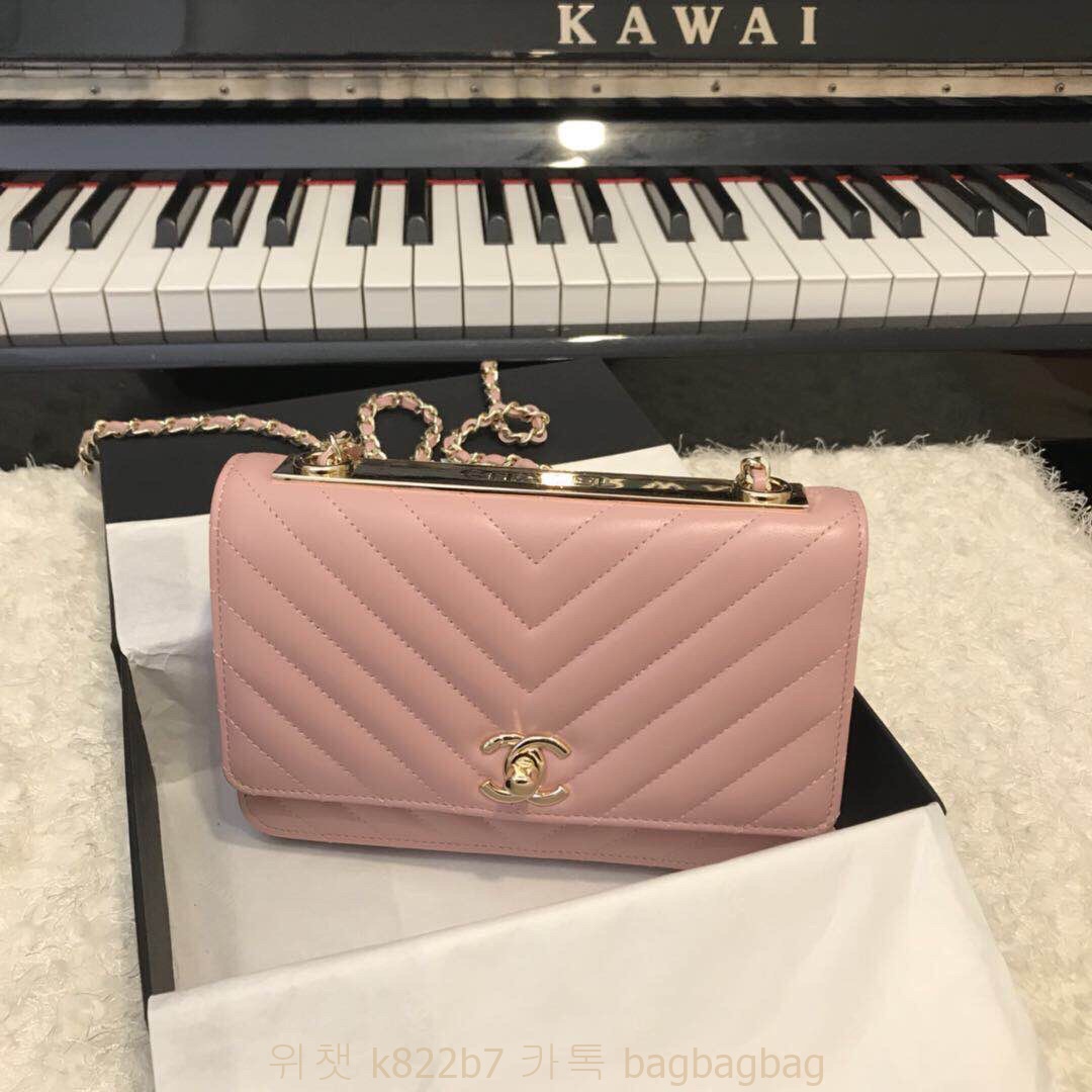 샤넬 CHANEL WOC 체인 크로스백