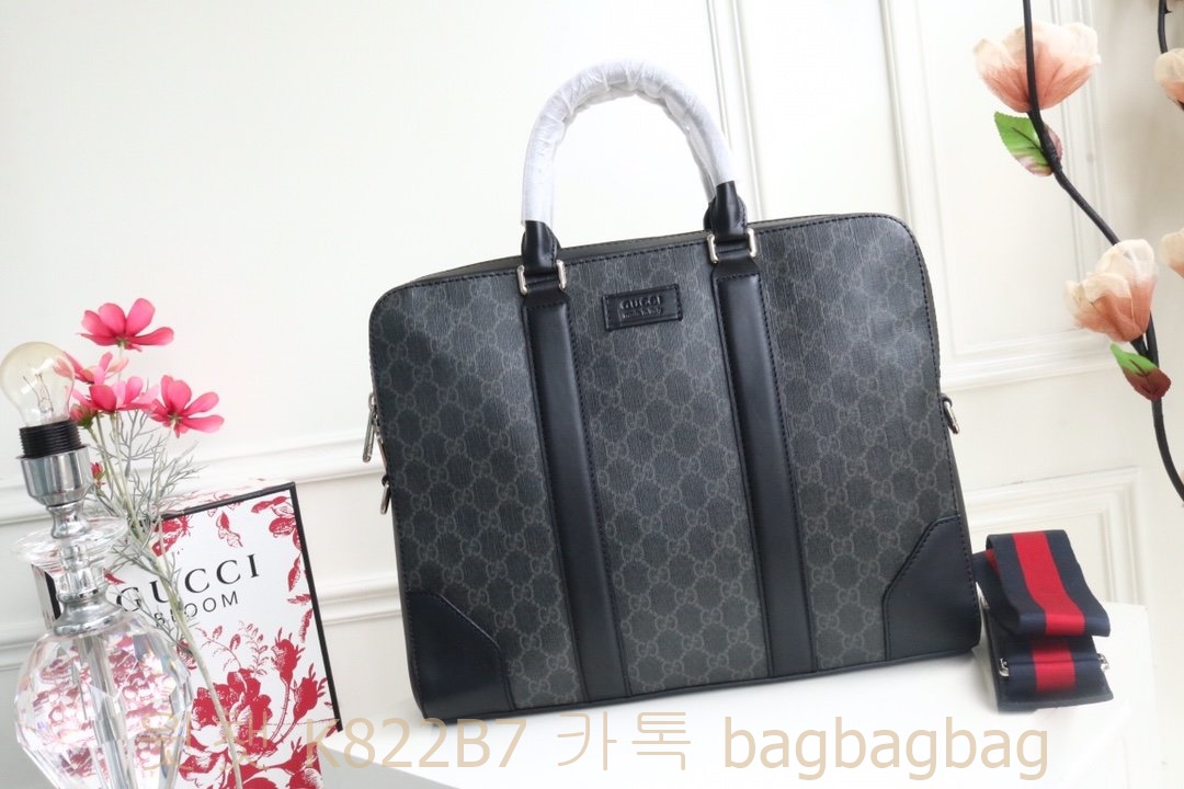 구찌 GUCCI  GG 수프림 서류 가방 474135