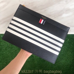 톰브라운 THOM BROWNE 클러치백 스몰