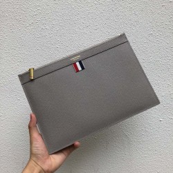 톰브라운 THOM BROWNE 클러치백 미디움