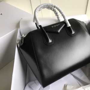 지방시 GIVENCHY 안티고나 라지 토트백