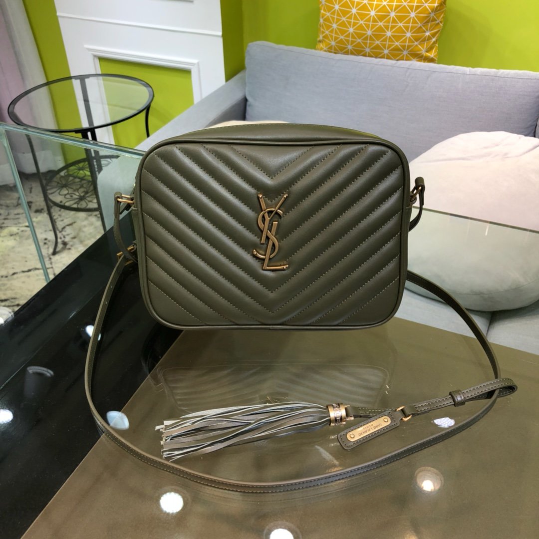 입생로랑 YSL 520534 마틀라세 레더 루 카메라백 