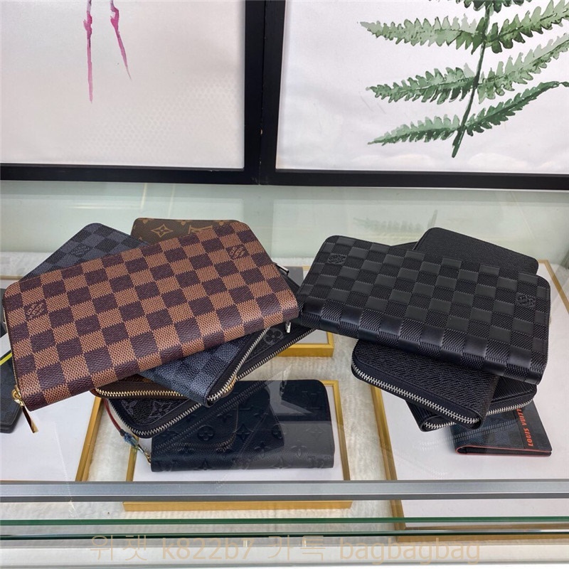 루이비통 Louis Vuitton 지퍼 장지갑 M60002