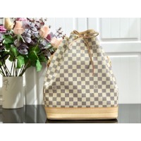 루이비통 Louis Vuitton  노에 모노그램 숄더백  M42224