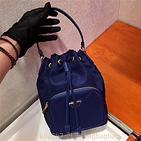 프라다 PRADA 나일론 버킷백 미니 1BH1864 
