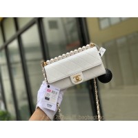 샤넬 CHANEL  진주장식 체인 크로스백 