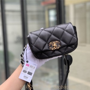 샤넬 CHANEL 19백 미니벨트백