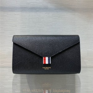 톰브라운 THOM BROWNE클러치백