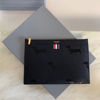 톰브라운 THOM BROWNE클러치백