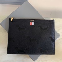 톰브라운 THOM BROWNE클러치백