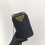 프라다 PRADA  리나일론 폰케이스백 2ZT012