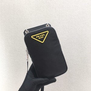 프라다 PRADA  리나일론 폰케이스백 2ZT012