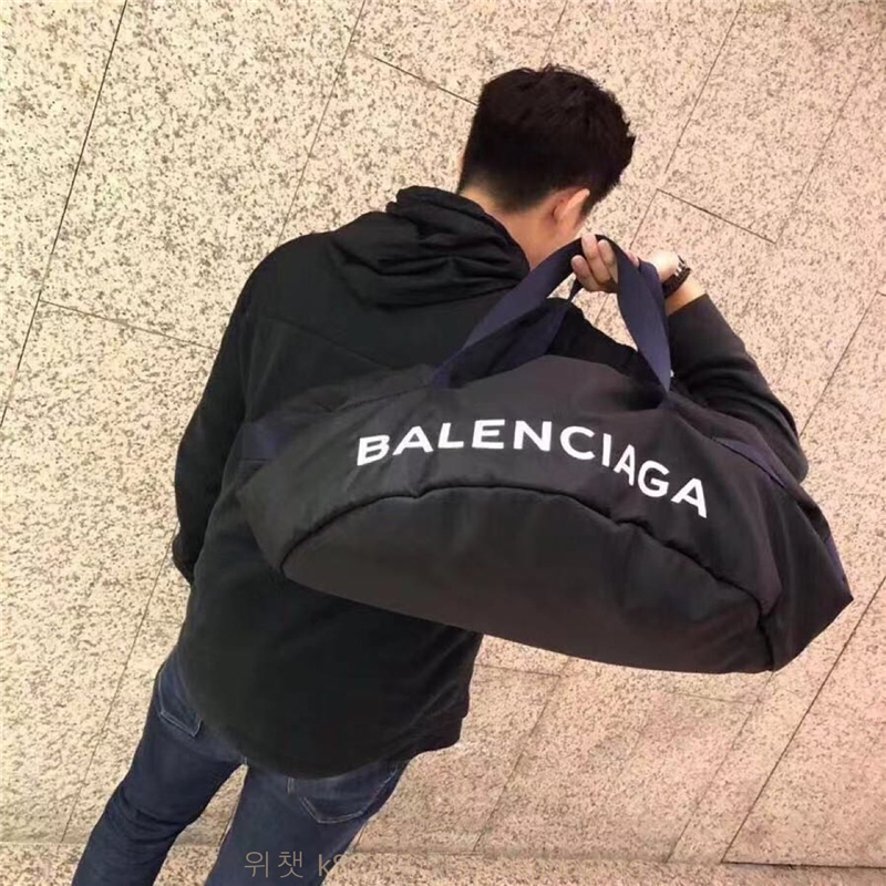 발렌시아가 BALENCIAGA키폴