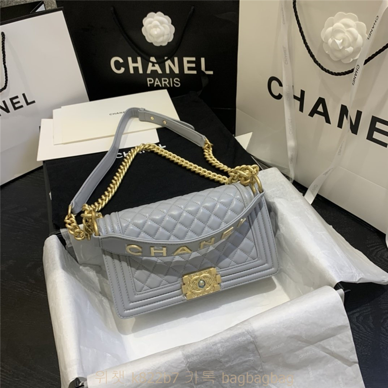 샤넬 CHANEL 캐비어 보이백 Leboy 25CM