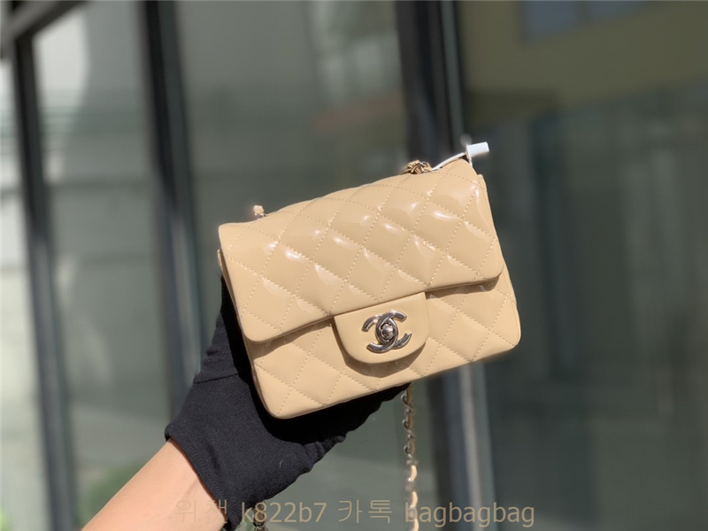 샤넬 CHANEL 클래식백 캐비어 램스킨 금장 은장 17cm