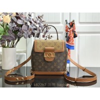루이비통 Louis Vuitton 도핀 백팩 M44393