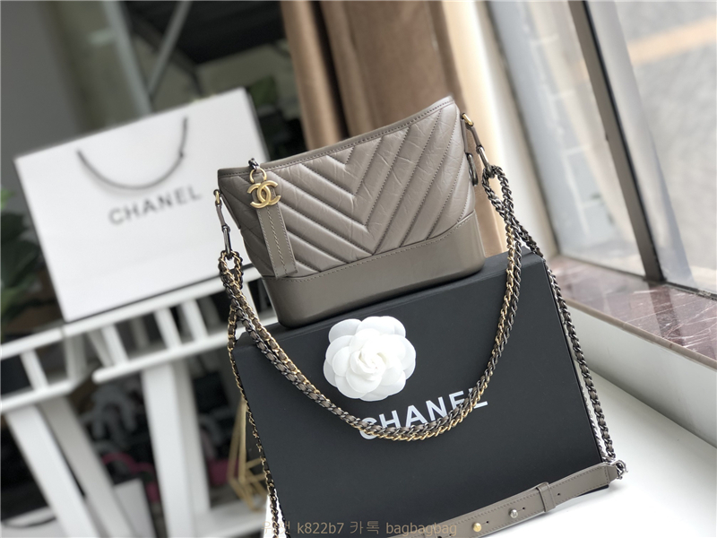 샤넬 CHANEL 가브리엘 호보백 스몰 20CM