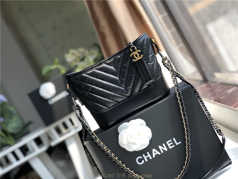 샤넬 CHANEL 가브리엘 호보백 스몰 20CM