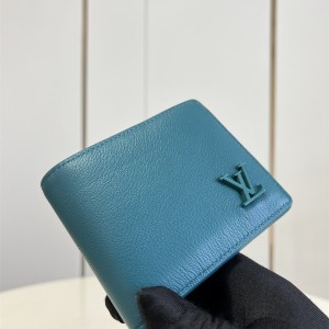 루이비통 LOUIS VUITTON 반지갑 M81026