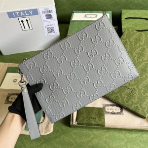 구찌 GG 엠보스 파우치 625569