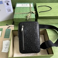 구찌 GUCCI  GG 엠보싱 슬링백 700431