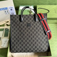 구찌 GUCCI 남성 남자  인터로킹 G 미디엄 토트백 674155
