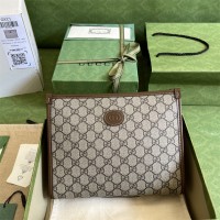 구찌 GUCCI 남성 남자 672956 인터로킹 G 클러치백