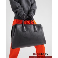 프라다 PRADA 남성 남자 2VC035 심플 로고 디테일 트래블 토트백