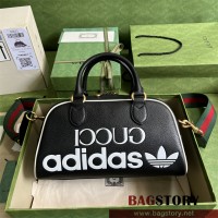 구찌 GUCCI 아디다스 x 구찌 미니 더플백 702397