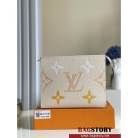 루이비통 Louis Vuitton M80504 바이 더 폴 포쉐트 토일렛 파우치