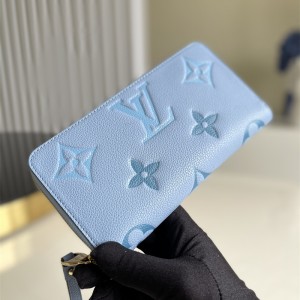 루이비통 Louis Vuitton  여성 장지갑 지피 지퍼 월릿 M80402
