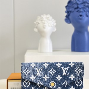 루이비통 여성 지갑 사라 월릿 장지갑 M81183