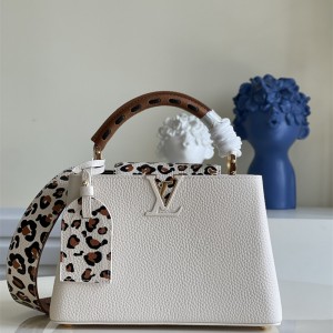 루이비통 Louis Vuitton  카퓌신BB 27CM M48865