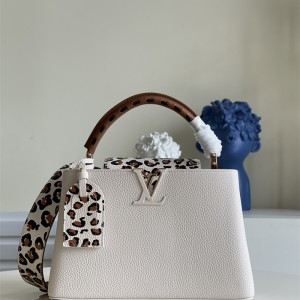 루이비통 Louis Vuitton 카퓌신MM 31CM M48865