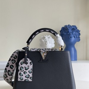 루이비통 Louis Vuitton  카퓌신BB 27CM  M48865