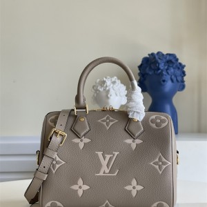 루이비통 Louis Vuitton 스피디 반둘리에 25 M58947
