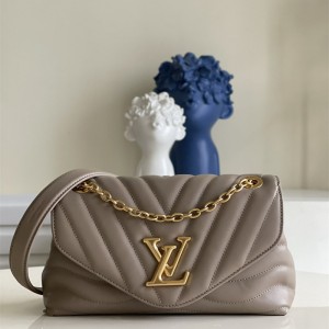 루이비통 Louis Vuitton  LV 뉴 웨이브 체인 백 M58552