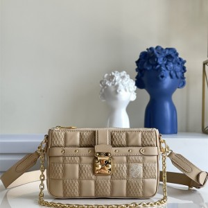 루이비통 Louis Vuitton 포셰트 트로카 숄더백 M59046