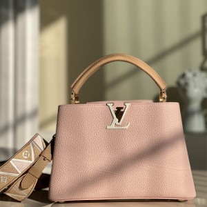  루이비통 Louis Vuitton  카퓌신BB 27CM 9226