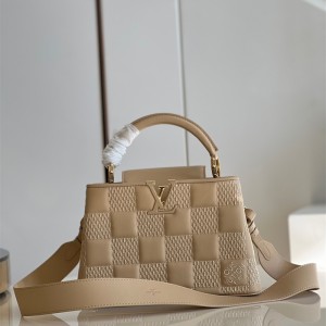  루이비통 Louis Vuitton  카퓌신BB 27CM  M48865