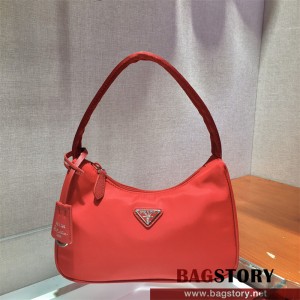 프라다 리에디션 나일론 호보백 블랙 1NE515